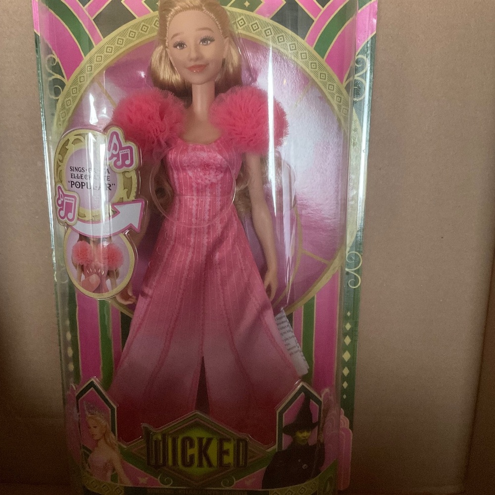 MATTEL ERROR MISPRINT DOLL GLINDA   SINGING  NWT